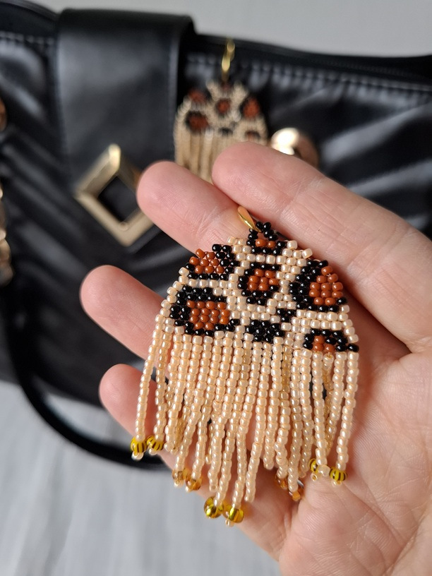 Náušnice s leopardím vzorom (s oblúkom)