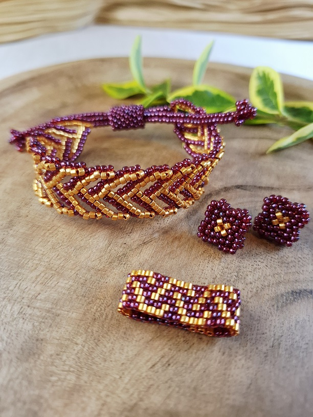 Bordoara Romance (so zlatou)