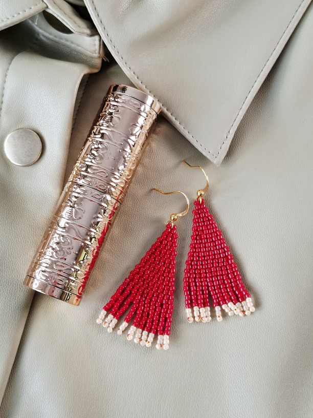 Korálkové náušnice indi (červená)