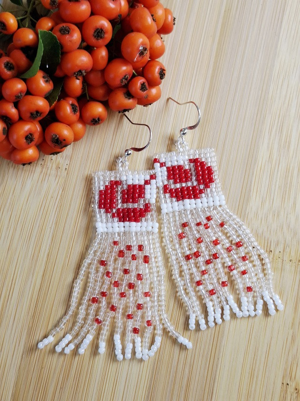 Zana (biela, červená)