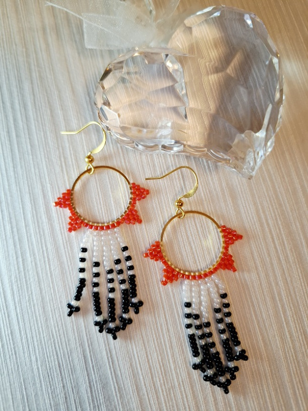 Winie Rings (v červenej a čiernej)