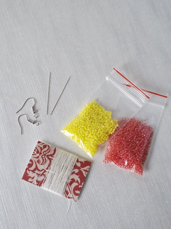 01 - Indiánske korálkové náušnice (krátke) - materiál 3