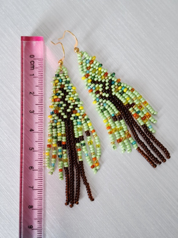 Jesenné stromy so zeleným lístím 4