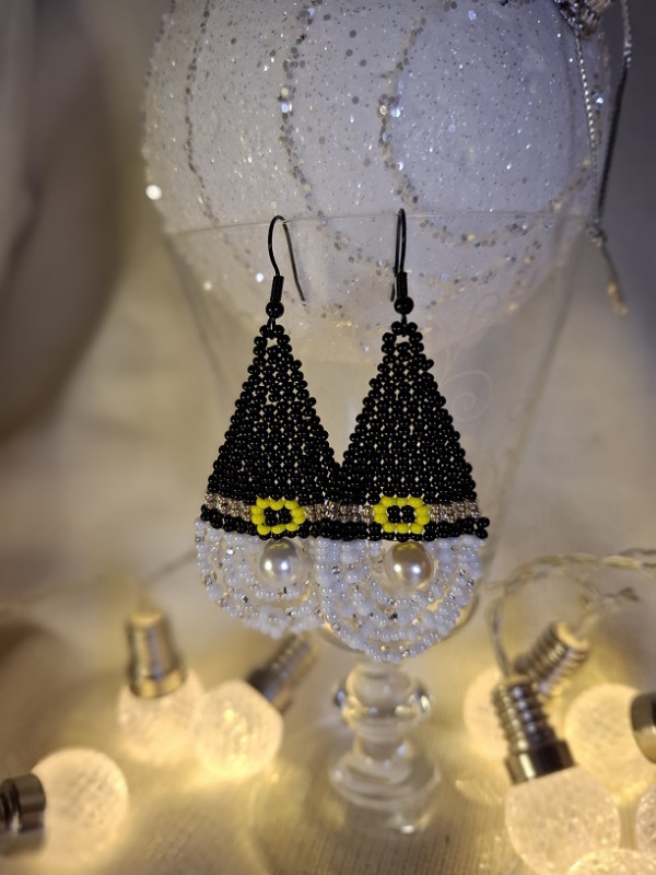 Mikuláš (v čiernom) 1