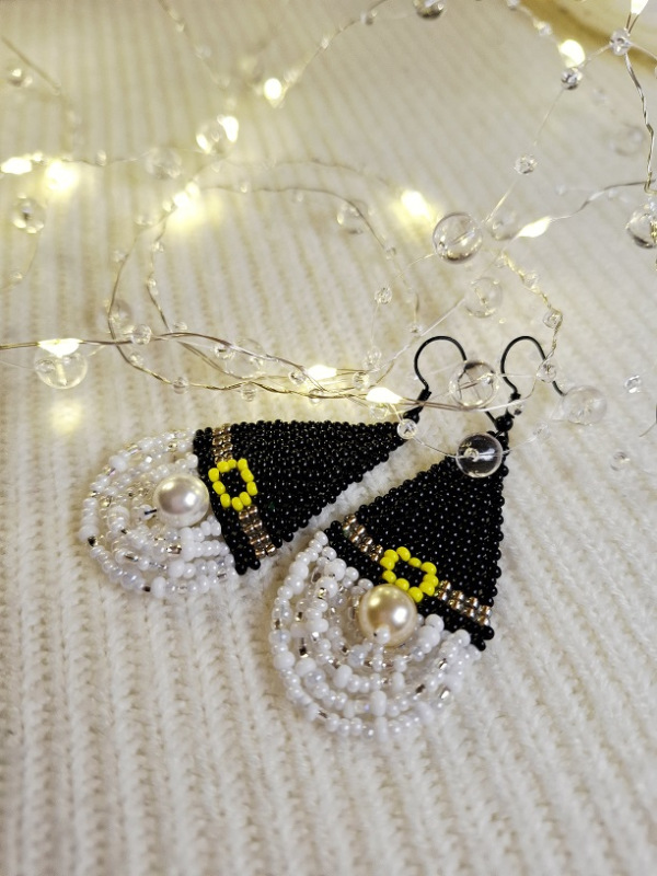 Mikuláš (v čiernom) 2