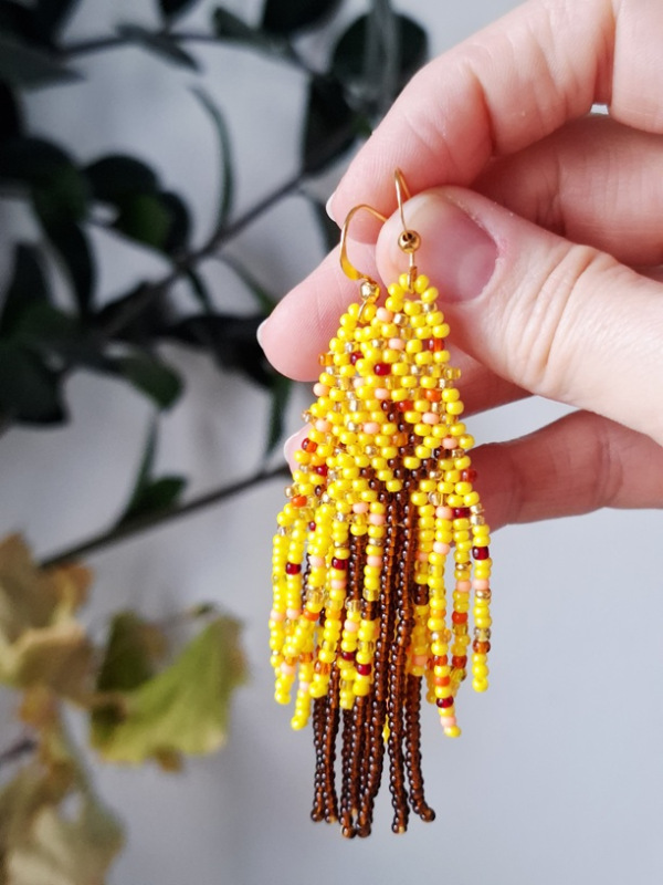 Jesenné stromy so žltým lístím 3