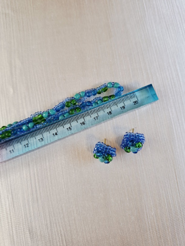 Magdaléna (v modrej a zelenej) 4