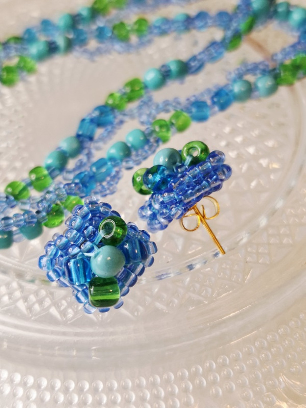 Magdaléna (v modrej a zelenej) 2