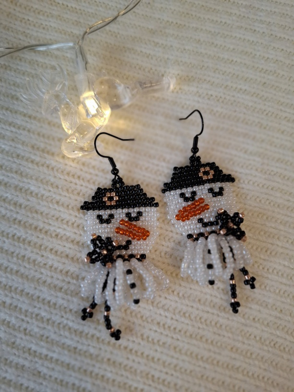 Snehuliaci (čierna, zlatá) 2