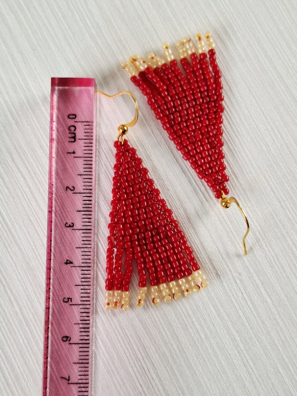 Korálkové náušnice indi (červená) 4