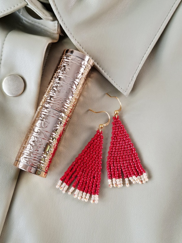 Korálkové náušnice indi (červená)