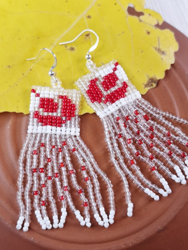 Zana (biela, červená) 2