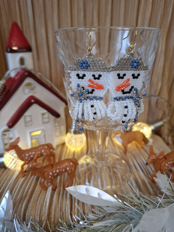 Snehuliaci (dymová platinová, modrá) 2